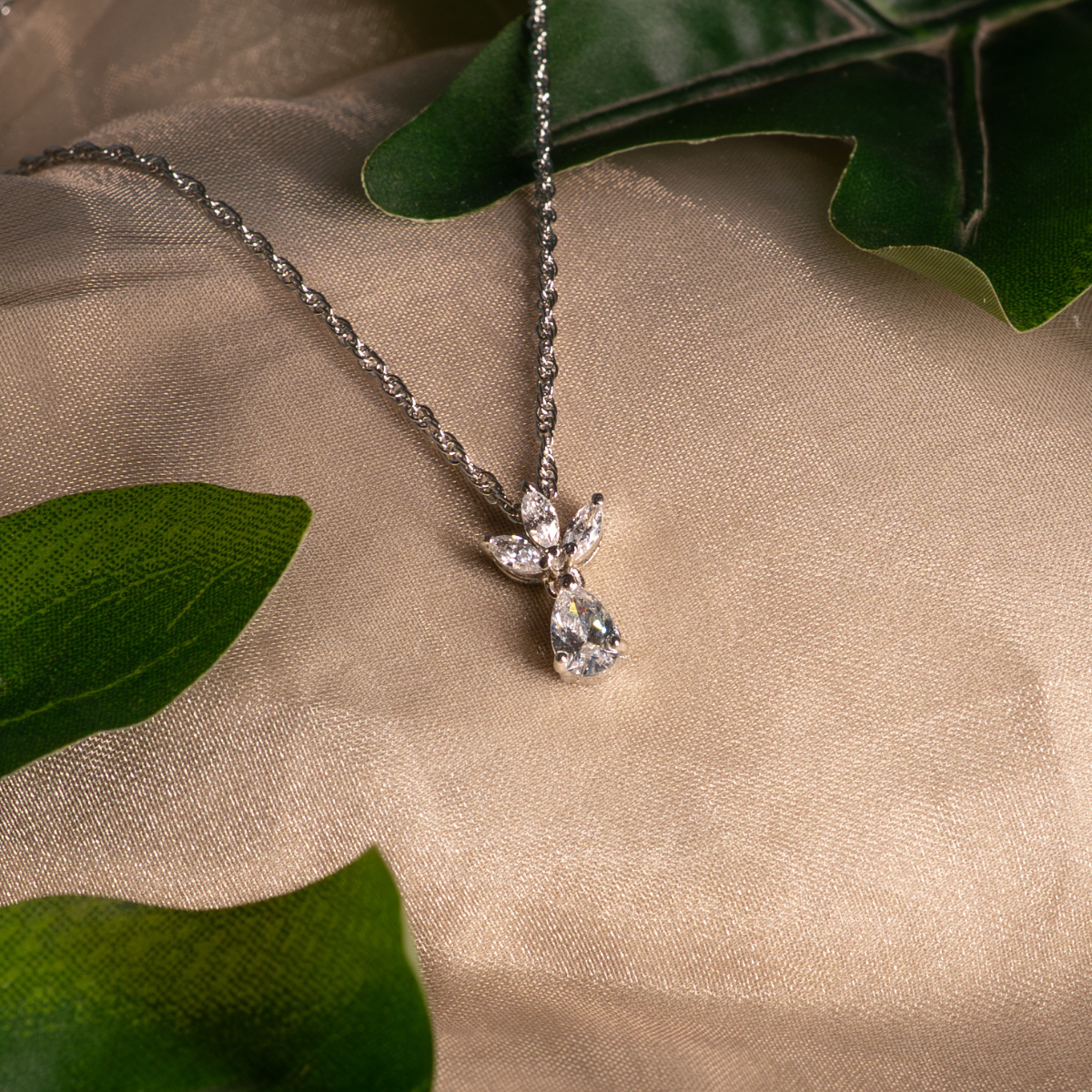 Pure Drop 925 Sterling Silver Necklace